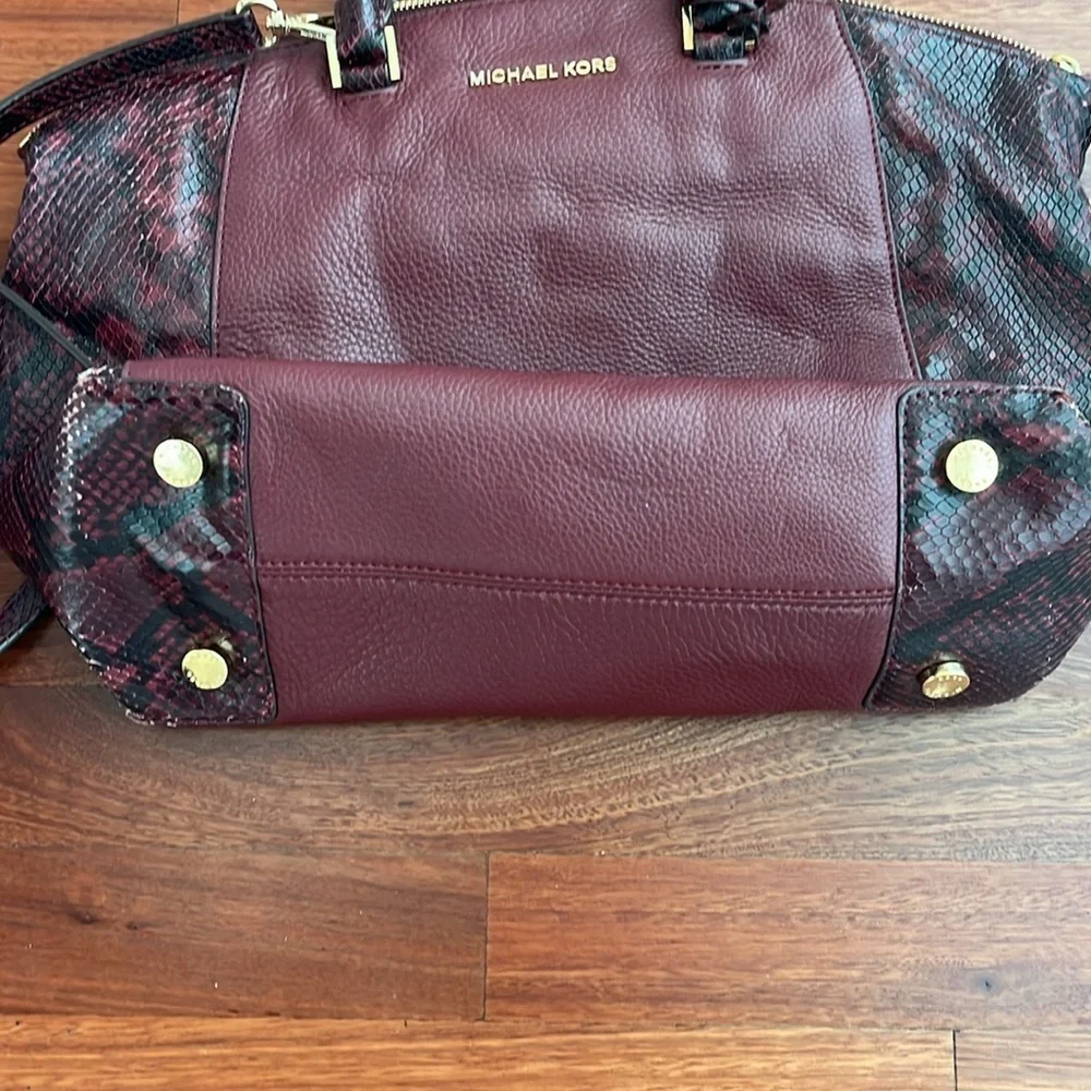 MICHAEL KORS Riley satchel maroon snakeskin leather